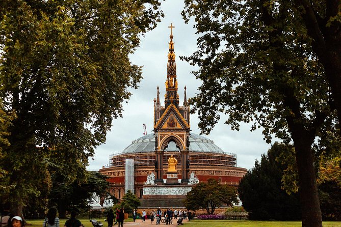 Treasures of London: The Royal Family Private Tour - Trafalgar Square and Embankment: Nelson’s Column and the Fourth Plinth