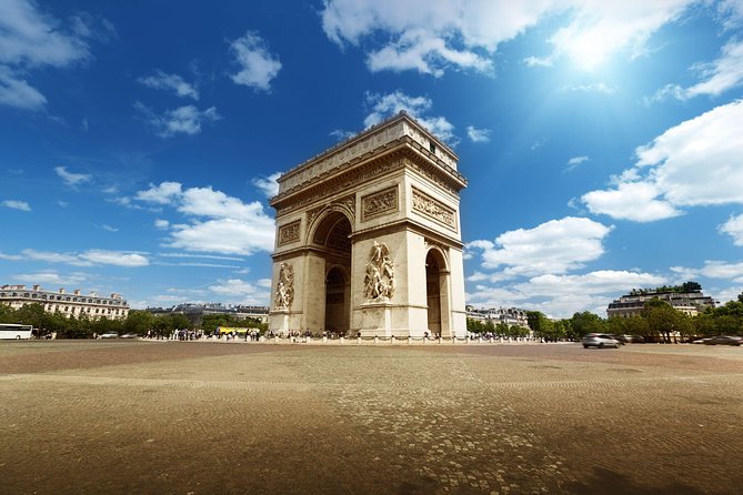 Trip to Paris with Seine Cruise, Bus Tour and Travel Card - A Seine Stop for Photos, Plus Montmartre for the Big View