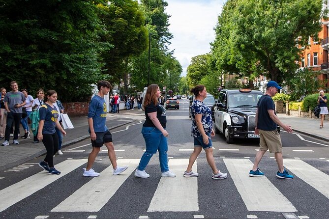 Ultimate 8h Extended Private Tour of London in a Black Cab - Horse Guards Parade to Trafalgar Square: ceremonial Britain and central London bearings