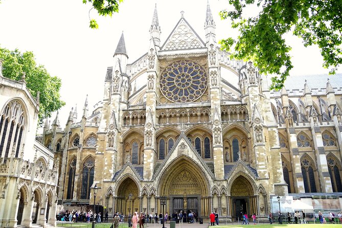 Unforgettable London: Bespoke 9-Hour Walking Private Tour - What makes this private London walking tour work so well