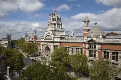 Victoria and Albert Museum London Private Guided Tour 3 hour - Meeting your guide outside the main entrance on Cromwell Road