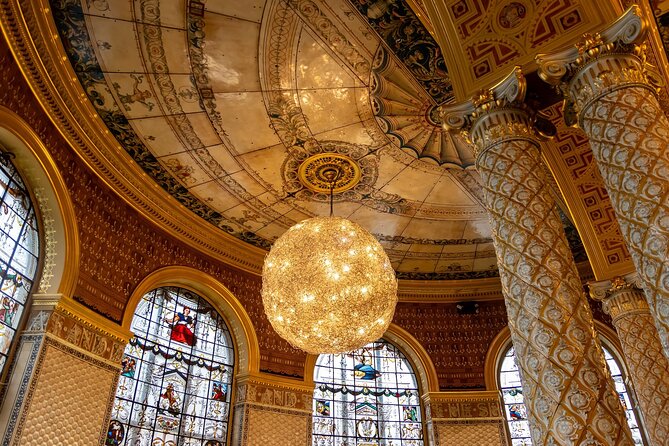Victoria and Albert Museum Private Tour - The real advantage: Q&A time with your own guide
