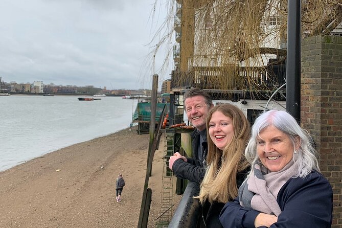 Villains and Gangsters of London Private Taxi Tour - Stop 2: The Prospect of Whitby (a classic pub setting with story time)