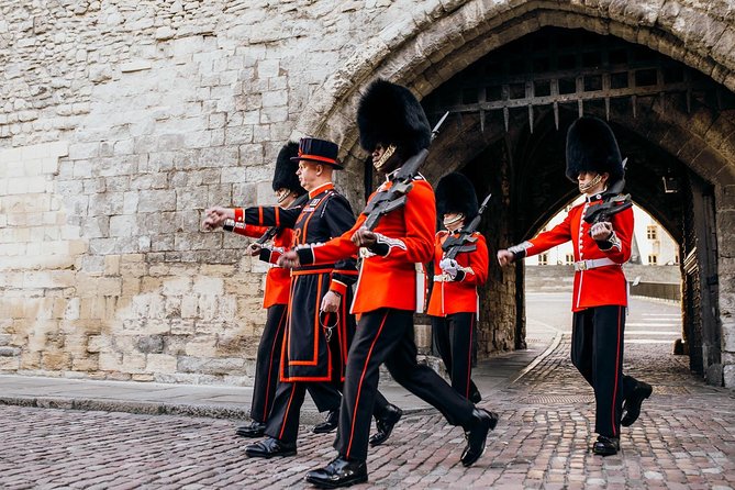 VIP Early Access Opening Ceremony Tower of London & River Cruise - Tower Walls, Edward I’s Bedroom, and the Ravens
