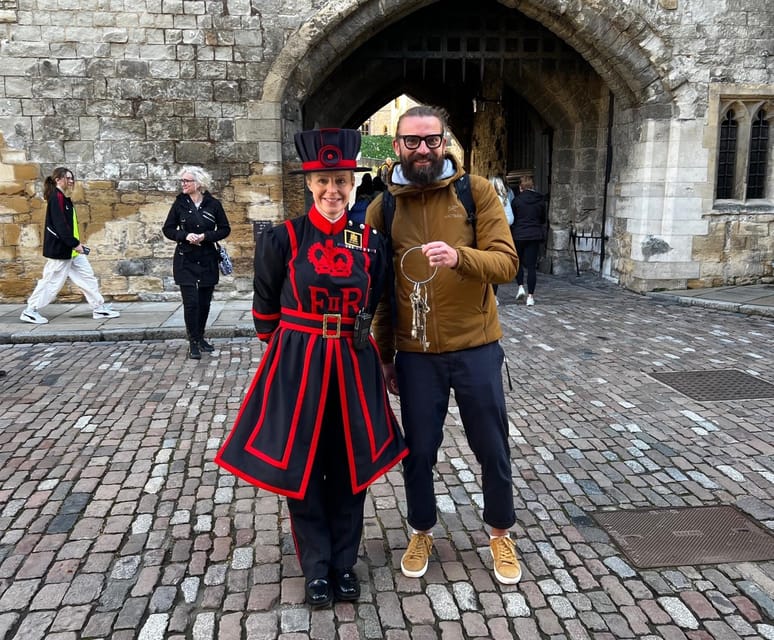 VIP Tower of London Beefeater Meet & Greet and Royal London - Key highlights at a glance