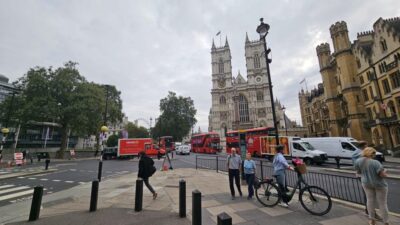 VIP Westminster Abbey & Upper Gallery and Buckingham Palace - Cloisters first: the calmer, more atmospheric part of the Abbey