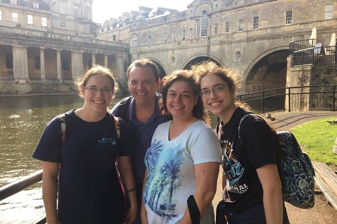 Visit Bath And Stonehenge: Private Black Cab Day Trip from London - Stops in Bath: Abbey and quick icon photo moments