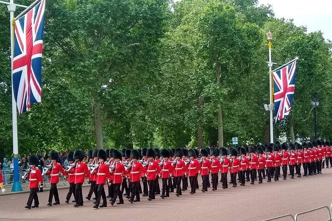 Visit Westminster Abbey & Churchill War Rooms & Westminster Tour - Starting at The Ritz: how to get in the flow fast