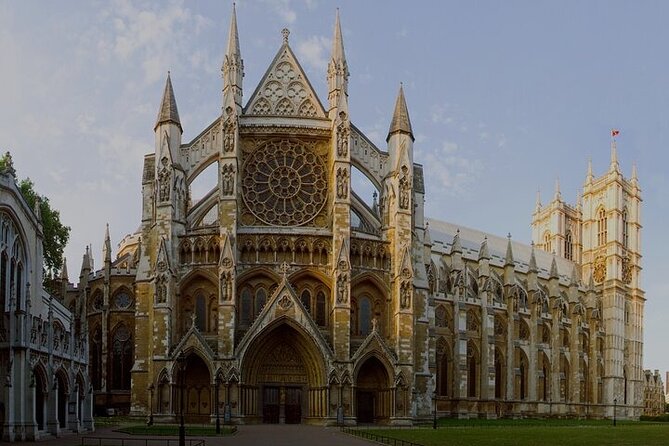 Visit Westminster Abbey & Churchill War Rooms & Westminster Tour - Buckingham Palace from Green Park: royal scenes and smart viewing