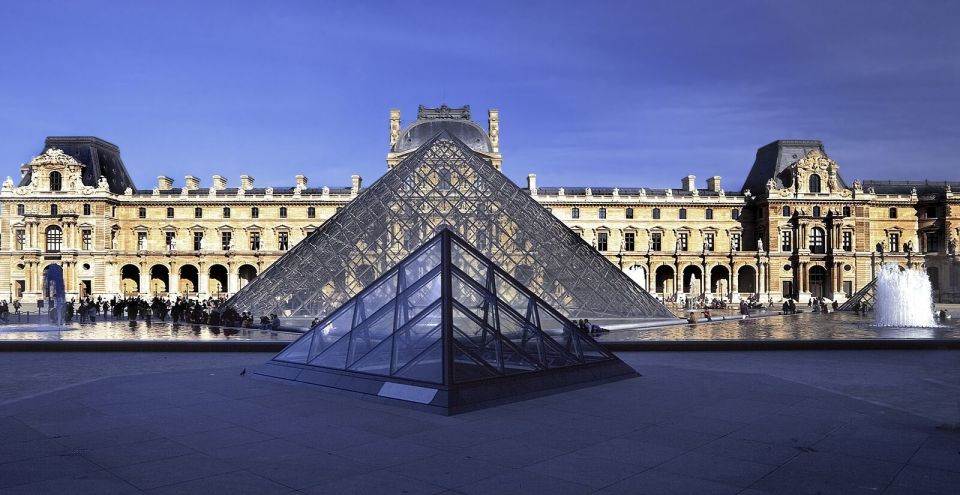 Welcome to Paris Day Trip from London via Train - Seine river cruise: 1 hour of landmark views with less effort