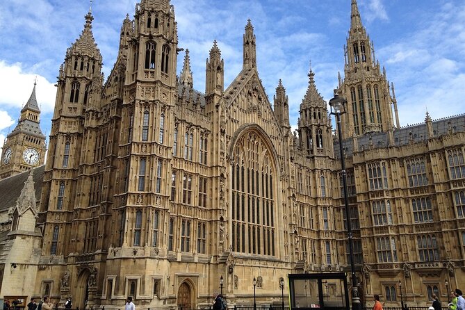 Westminster Abbey, Big Ben, Buckingham Guided Tour of London - Entering Westminster Abbey the Fast Way (and Why That Matters)