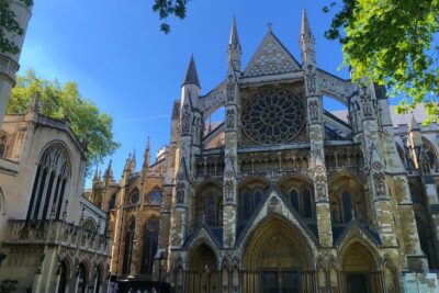 Westminster Abbey Guided Private Tour - Stop inside Westminster Abbey: the guided route that makes the place make sense
