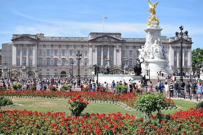 Westminster: Royal London 3-Hour Private Guided Walking Tour - Horse Guards Parade and Trafalgar Square: Final Stops with Big-League Atmosphere