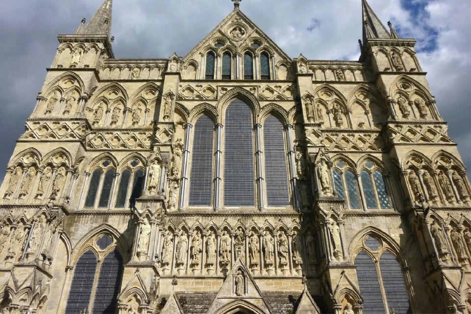 Windsor, Bath, Stonehenge & Salisbury with Christmas Lunch - Who Should Book This Tour (and Who Might Want Another Option)