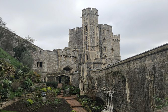Windsor Castle and Eton College Private Car with Driver Guide - Why a private car is the best way to do Windsor and Eton