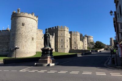 Windsor Castle and Hampton Court Private Car with Driver Guide - Hampton Court Palace: two palaces in one day, with clear backstory