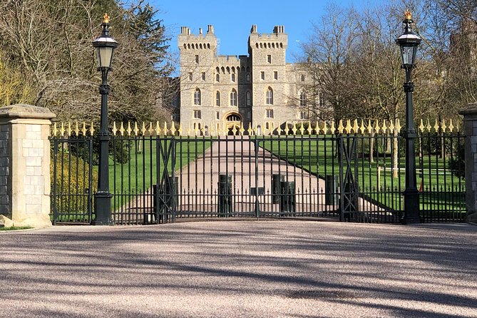 Windsor Castle and Stonehenge Private Car with Driver Guide - Should you book this Windsor Castle and Stonehenge private car tour?