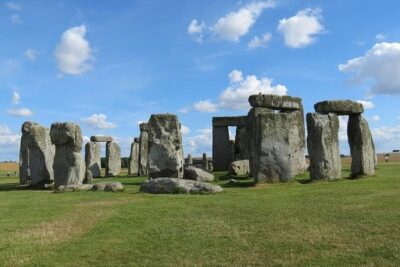 Windsor Castle and Stonehenge PRIVATE TOUR Luxury Sedan - Door-to-door pickup in a luxury sedan from central London