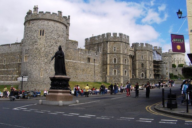 Windsor Castle & Hampton Court Palace, Private Tour Including entry pass - The driver matters: when service turns into a better day