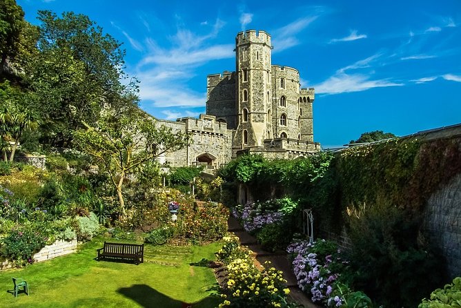 Windsor Castle Private Tour in Executive Vehicle With Admission - St. George’s Chapel: why this 20 minutes can be the whole point