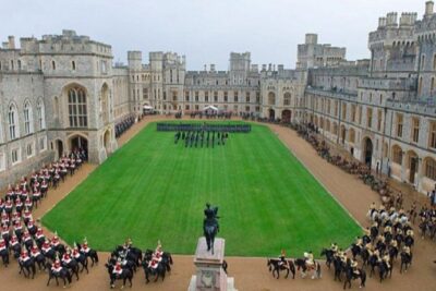 Windsor Castle private vehicle service from London with Admission tickets - Inside Windsor Castle: State Apartments, Doll House, St George’s Chapel, and the Royal Collection
