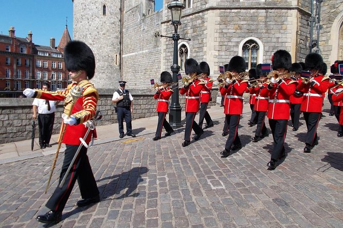 Windsor Castle private vehicle service from London with Admission tickets - Who should book this Windsor Castle private vehicle from London?