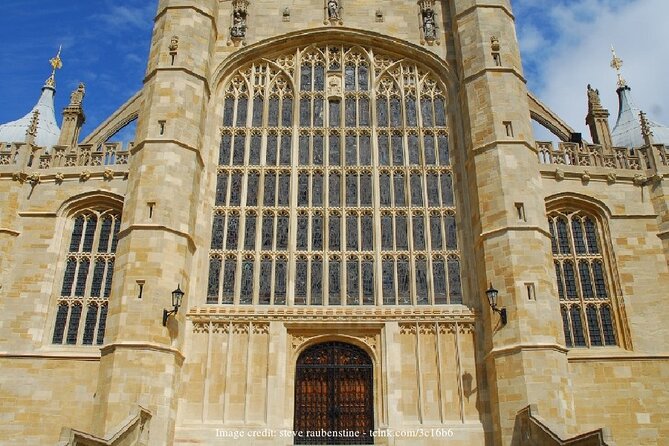 Windsor Castle & St George's Chapel Private 3-hour Walking Tour - St George’s Chapel: where weddings and royal tombs meet