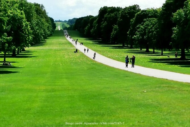 Windsor Castle & St George's Chapel Private 3-hour Walking Tour - The private guide advantage: more than a walk with facts