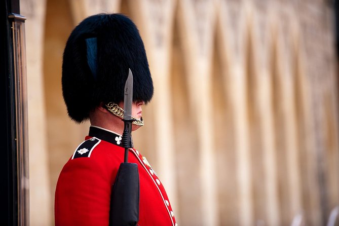 Windsor Castle, Stonehenge & Oxford Private Car Tour from London - Special days and last-minute closures