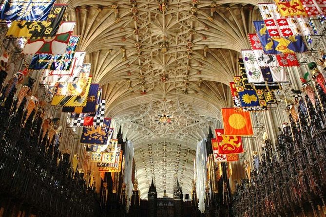 Windsor Castle, Stonehenge & Salisbury Cathedral Guided Tour - Stonehenge: A 60-Minute Walk with the Big Theories