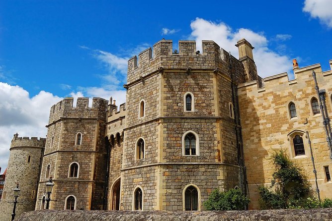 Windsor Castle Tour from London with Optional Lunch or London Eye - Buckingham Palace State Rooms: summer-only and worth it if you’re already in the mood