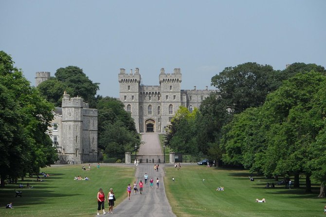 Windsor Day Trip from London with a Local: Private & 100% Personalized - St George’s Chapel and royal interiors: where your host can change everything