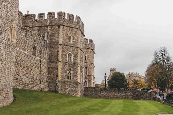 Windsor Independent Day Trip from London with Private Driver - St. George’s Chapel and the feel of royal spaces