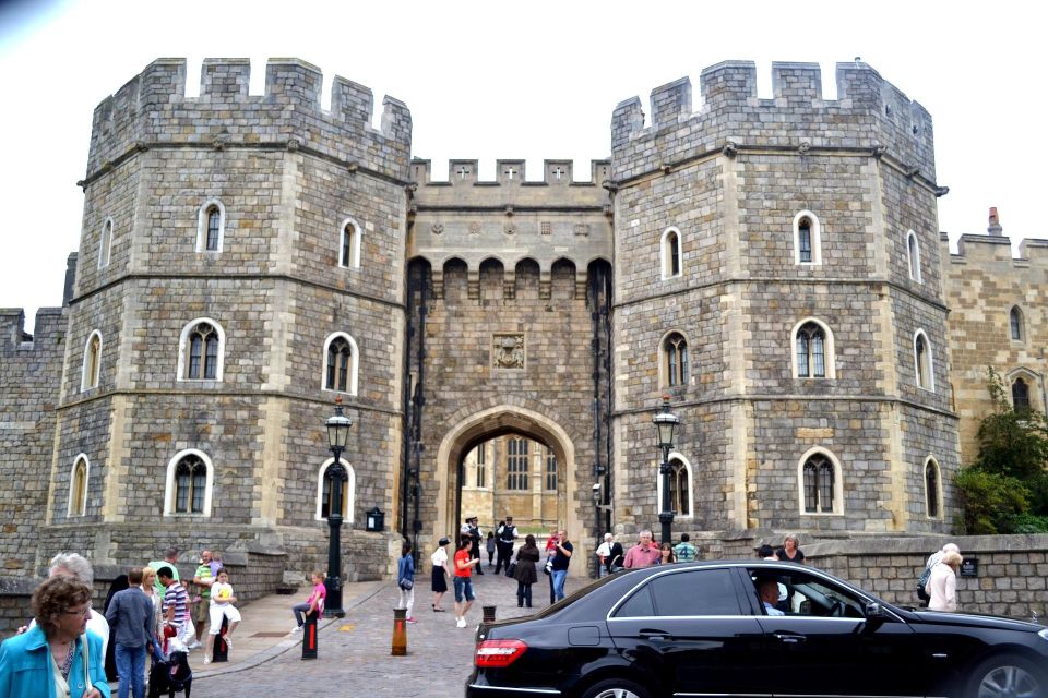Windsor Stonehenge Bath Private Tour from London with Passes - Riding out from Soho with a live host and real comfort