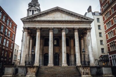 Women of Bloomsbury Walking Tour - Seven Dials stop: ten minutes, quick stories, easy start